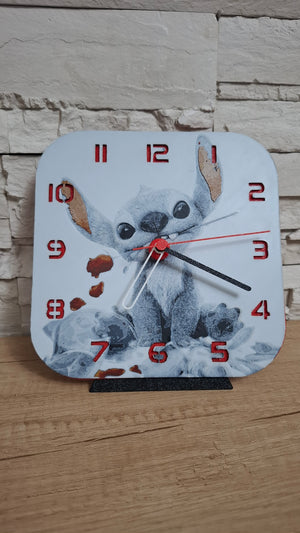 🕒 Ceas de perete/birou cu Stitch – Lumină, Magie și Personalitate în Camera Copilului