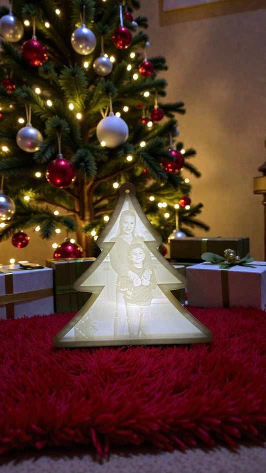 Glob Brăduț 3D Personalizat cu Poză și Lumină LED