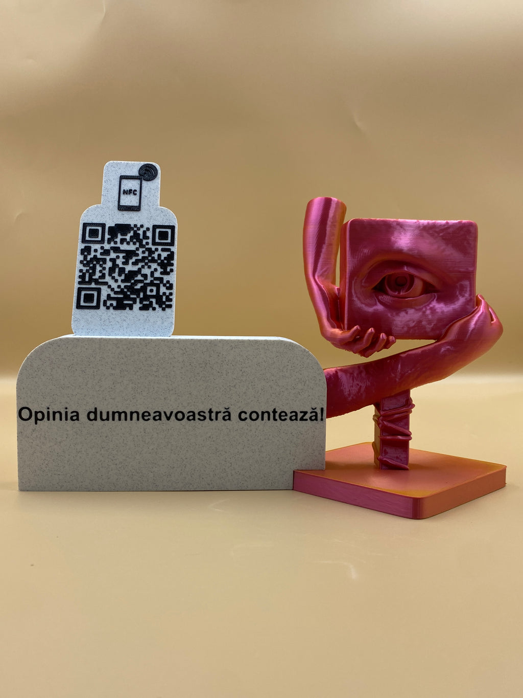 Stand recenzii Google review cu cod QR,NFC și statueta figurina 3D – Acces rapid & design unic personalizat