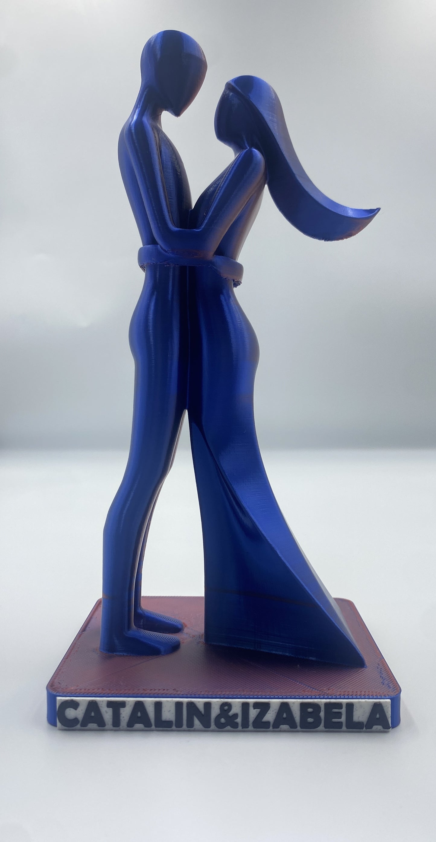Statuetă 3D personalizată pentru cununie – un cadou unic pentru miri