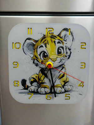 🐯 Ceas de perete/birou personalizat copii cu tigrișor – Imprimare 3D pentru camera copiilor