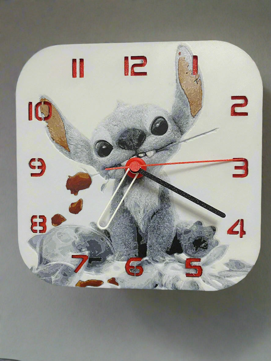 🕒 Ceas de perete/birou cu Stitch – Lumină, Magie și Personalitate în Camera Copilului