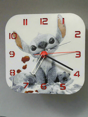 🕒 Ceas de perete/birou cu Stitch – Lumină, Magie și Personalitate în Camera Copilului