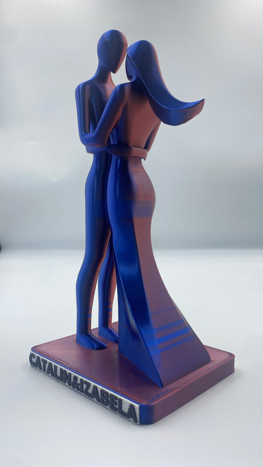 Statuetă 3D personalizată pentru cununie – un cadou unic pentru miri