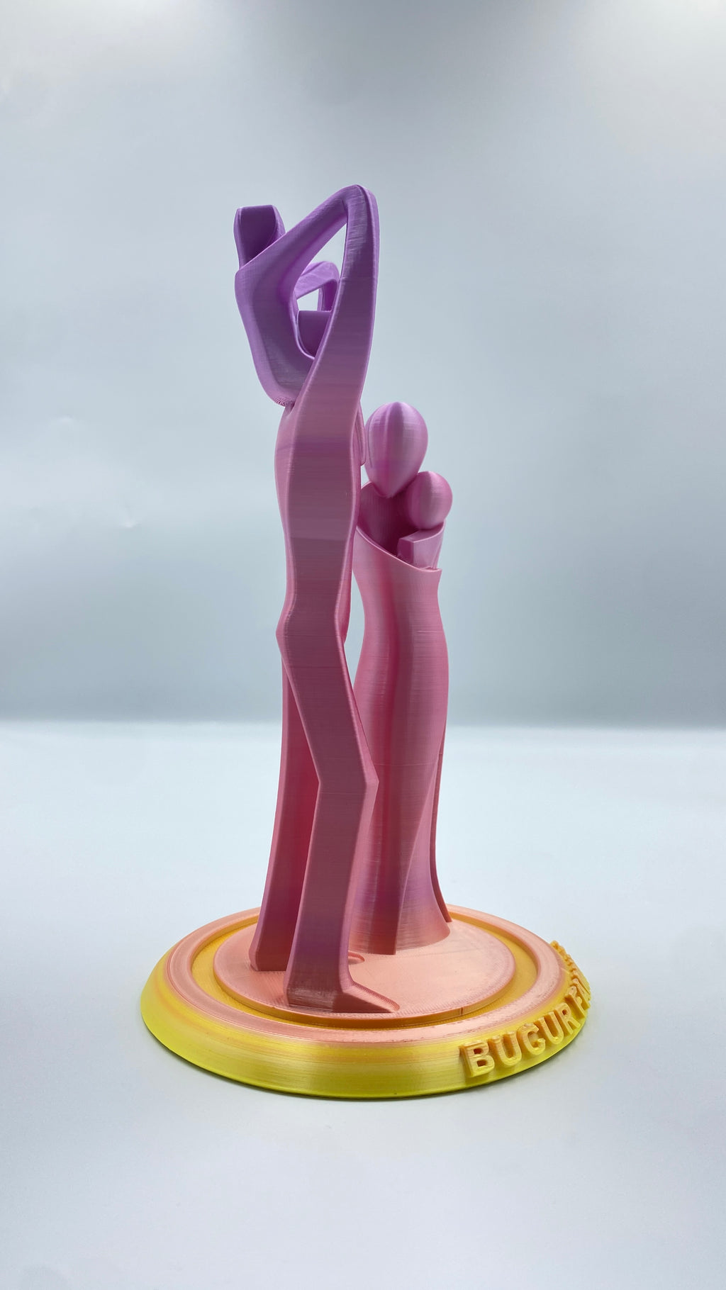 Statuetă 3D părinți și doi copii – amintire unică de familie