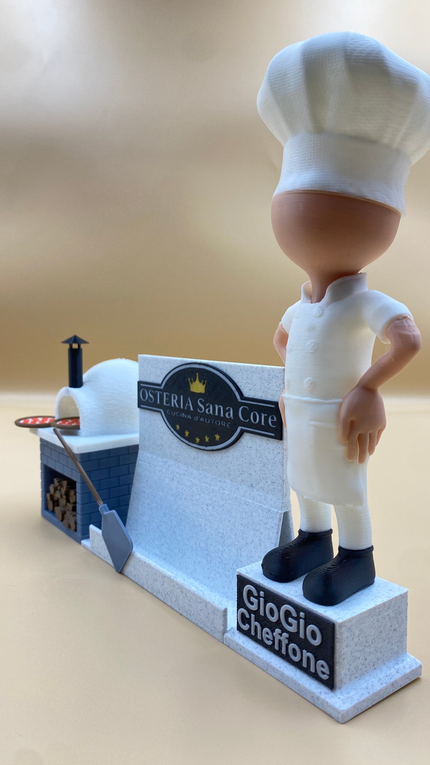 Stand PERSONALIZABIL LA CERERE pentru cărți de vizită/recenzii Google review,cod QR sau NFC +1,2 statueta figurina 3d – Design 3D unic pentru afacerea ta